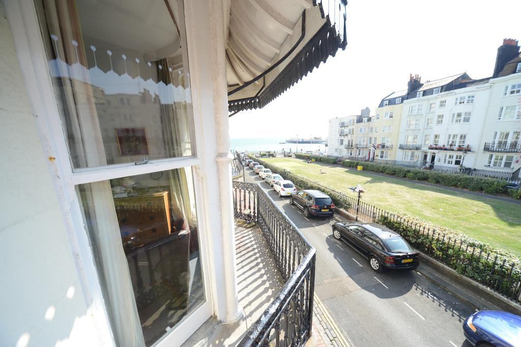 Hotel Marine View à Hove Extérieur photo